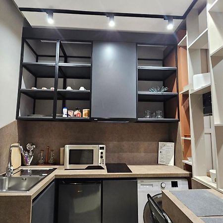 Tam Serviced Studio Apartments Next To Blloku Tirana Eksteriør billede