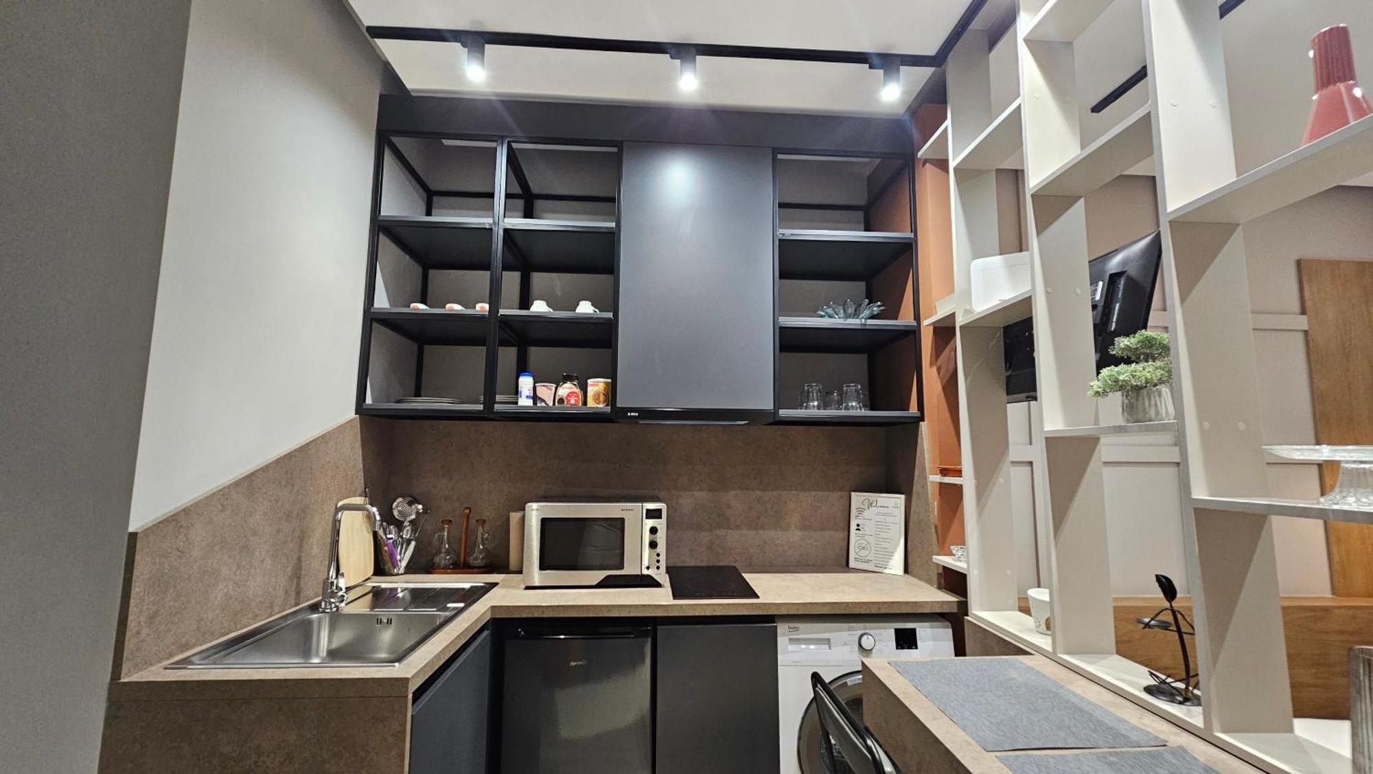 Tam Serviced Studio Apartments Next To Blloku Tirana Eksteriør billede