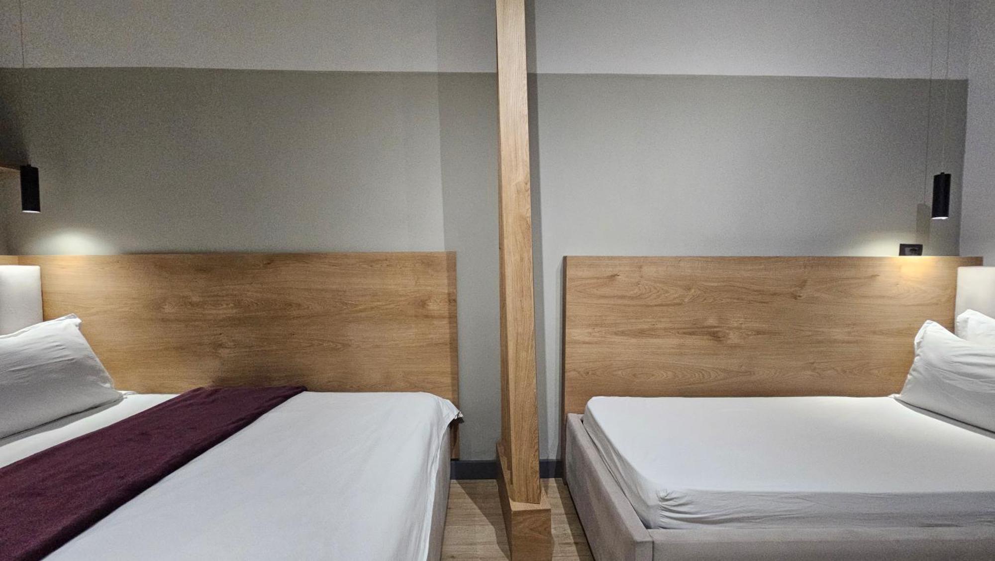 Tam Serviced Studio Apartments Next To Blloku Tirana Eksteriør billede