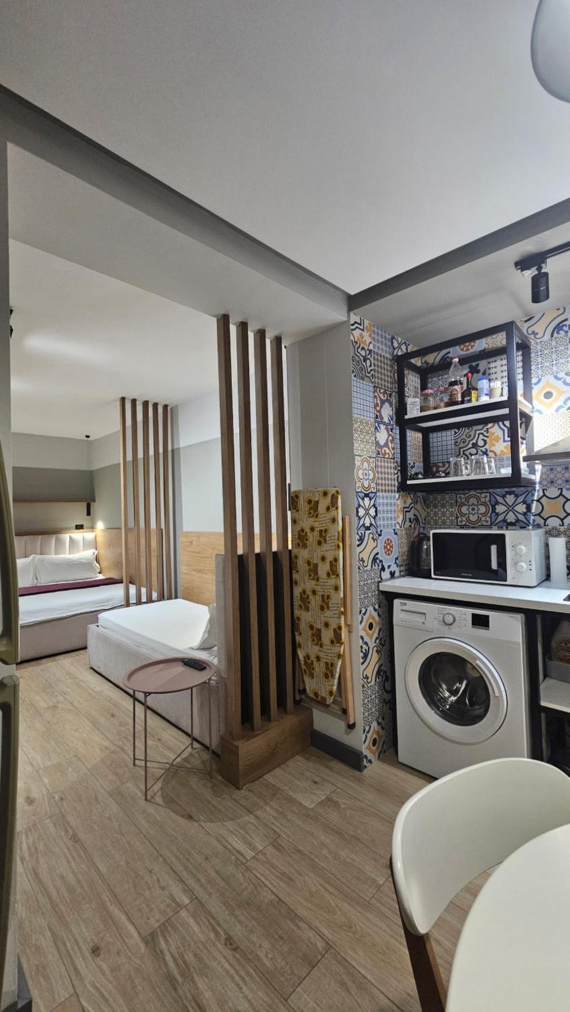 Tam Serviced Studio Apartments Next To Blloku Tirana Eksteriør billede